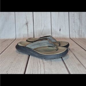 Skechers SARGO-TENVIEW Men's Size 10 Relaxed Fit Luxe Foam Thong Sandal/Flop